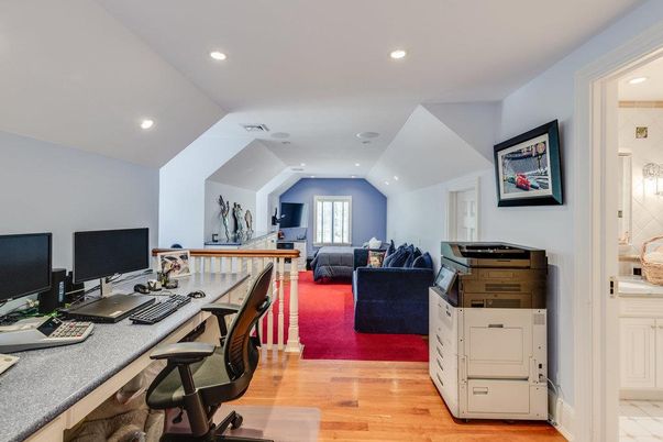 Home Office, Interior, Recessed Lighting, Wood Texture Flooring