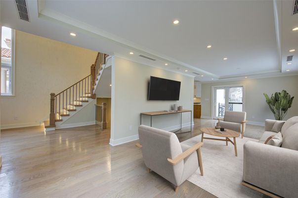 Interior, Living room, Recessed Lighting, Wood Texture Flooring
