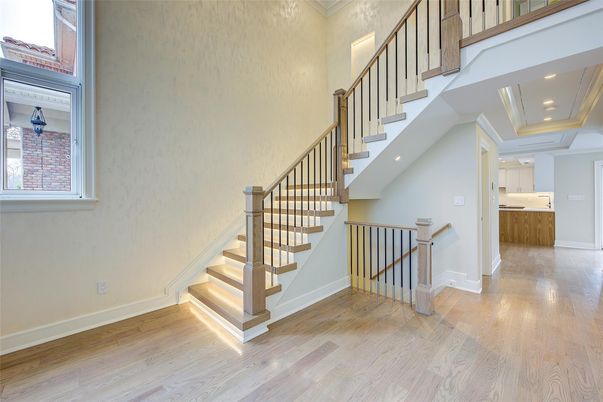 Interior, Recessed Lighting, Wood Texture Flooring