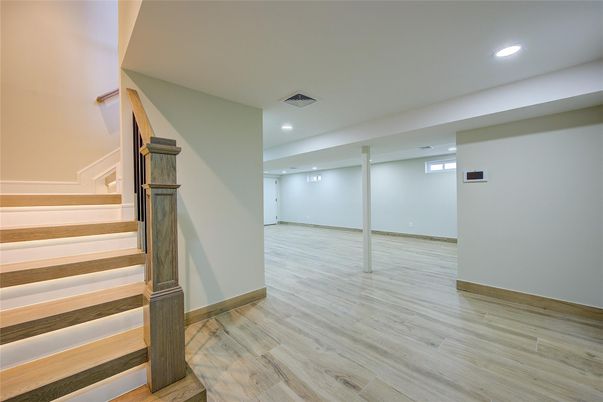 Empty room, Interior, Recessed Lighting, Wood Texture Flooring