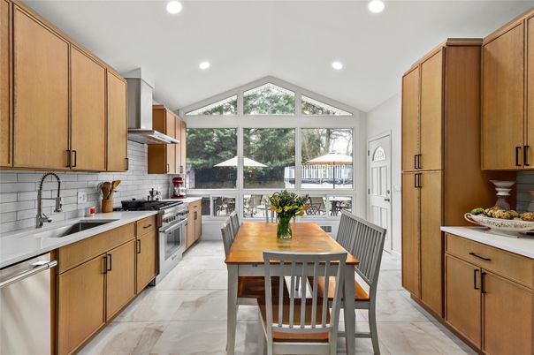 Dining room, Interior, Kitchen, Marble, Recessed Lighting, Stainless Steel Appliances