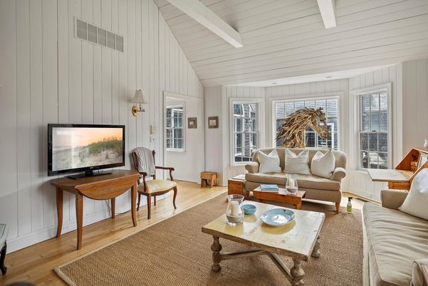 Interior, Living room, Pendant Lights, Wood Texture Flooring