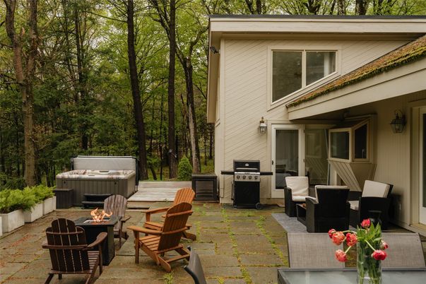 Exterior, Hot Tub