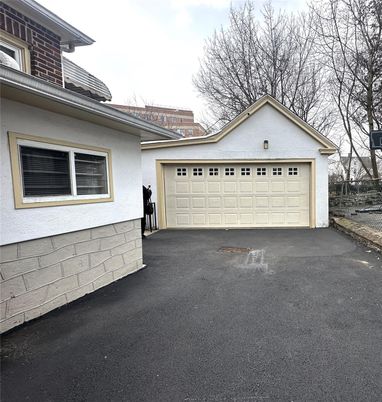 Detached Garage, Exterior