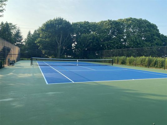 Exterior, Tennis Courts