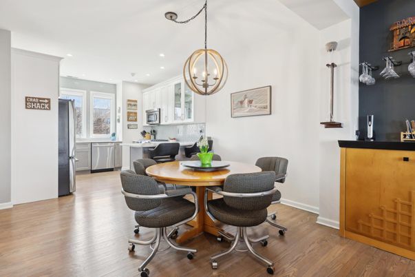Dining room, Interior, Kitchen, Pendant Lights, Recessed Lighting, Wood Texture Flooring