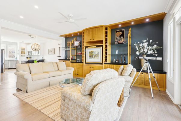 Interior, Living room, Pendant Lights, Recessed Lighting, Wood Texture Flooring