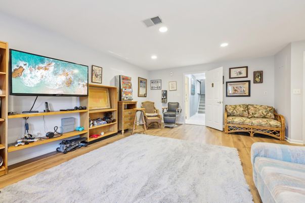 Interior, Recessed Lighting, Wood Texture Flooring