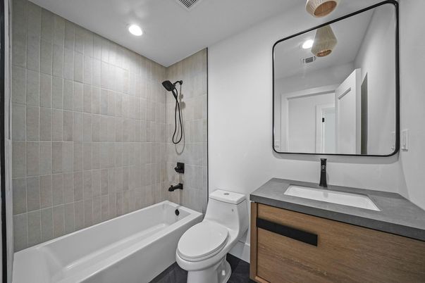 Bathroom, Interior, Recessed Lighting