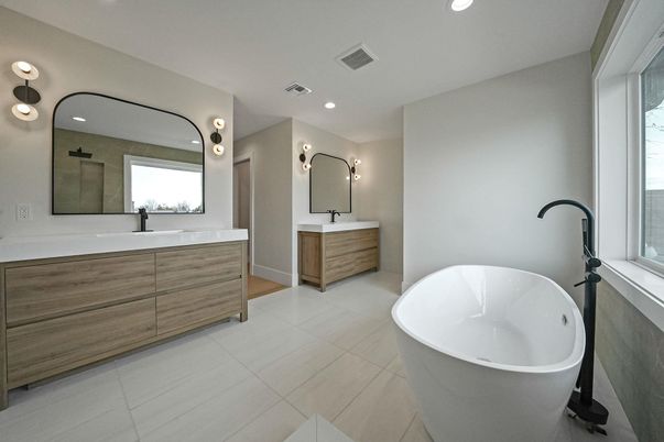 Bathroom, Dual Sink Vanities, Free Standing Baths, Interior, Recessed Lighting