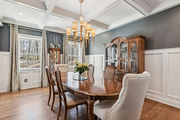 Chandelier, Dining room, Interior, Recessed Lighting, Wood Texture Flooring