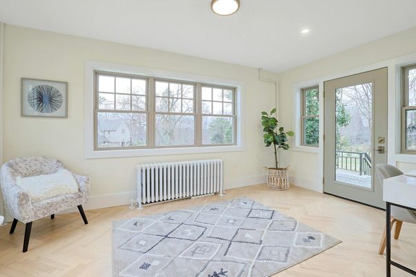 Interior, Recessed Lighting, Wood Texture Flooring