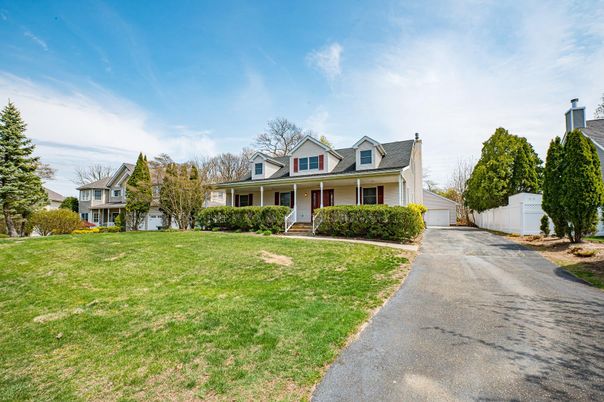 Backyard, Exterior, Facade, Cape Cod