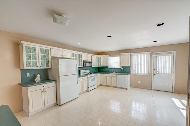 Interior, Kitchen, Recessed Lighting