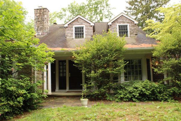 Exterior, Facade, Georgian