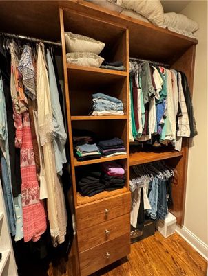 Interior, Walk-in Closets, Wood Texture Flooring