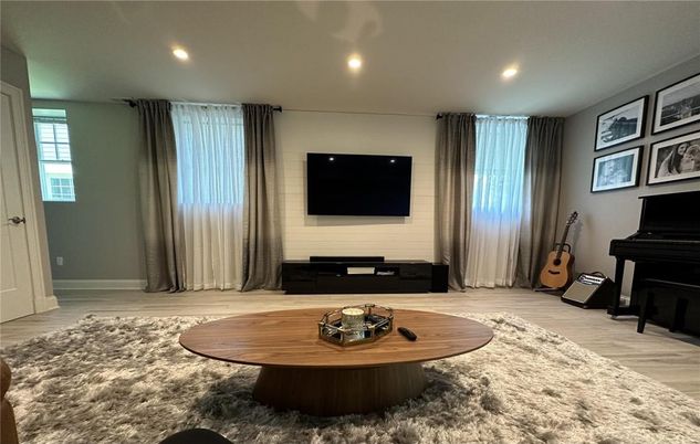 Interior, Piano, Recessed Lighting, Wood Texture Flooring