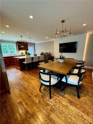 Dining room, Interior, Kitchen, Pendant Lights, Recessed Lighting, Wood Texture Flooring