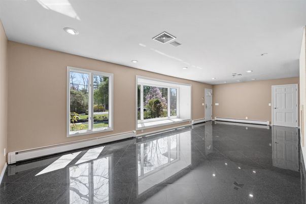 Empty room, Interior, Recessed Lighting