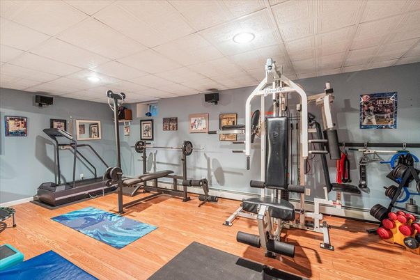 Fitness Equipment, Interior, Recessed Lighting, Wood Texture Flooring