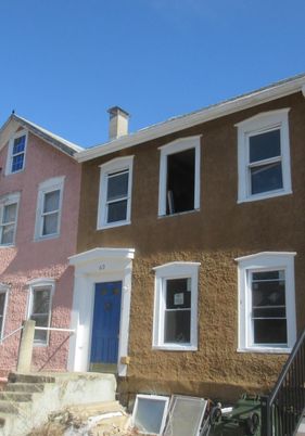 Exterior, Facade, Rowhouse