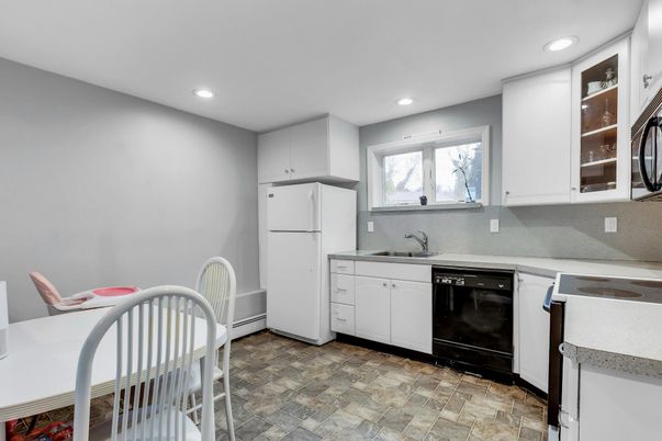 Dining room, Interior, Kitchen, Recessed Lighting