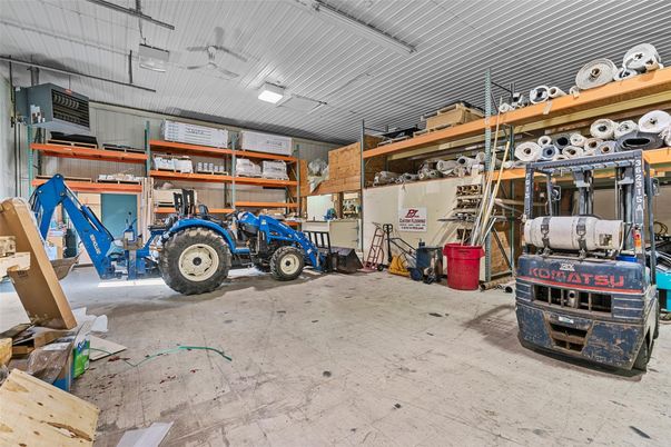 Garage, Interior