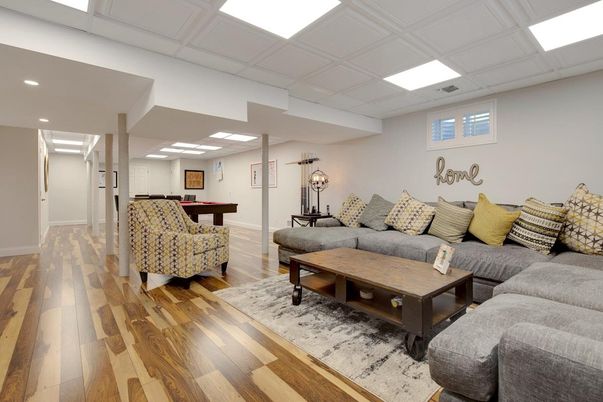 Billiard Table, Game Room, Interior, Living room, Recessed Lighting, Wood Texture Flooring