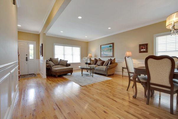 Dining room, Interior, Living room, Recessed Lighting, Wood Texture Flooring