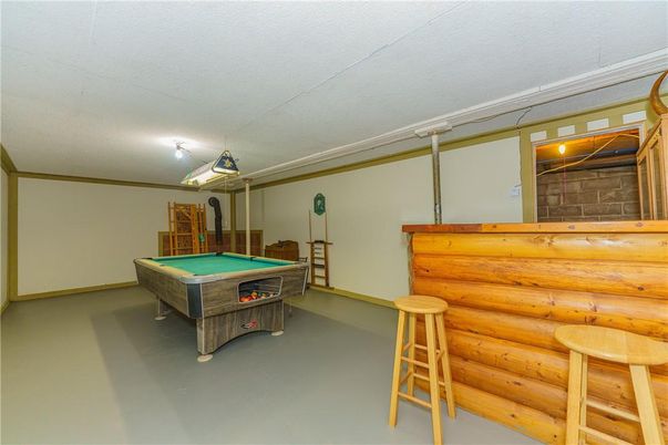 Billiard Table, Game Room, Interior