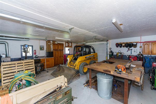 Garage, Interior