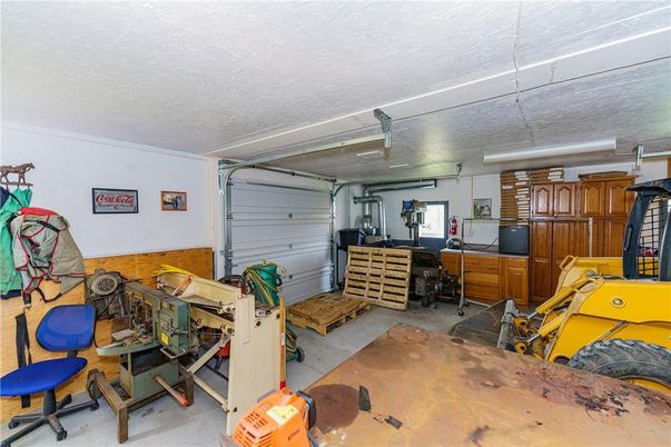 Garage, Interior