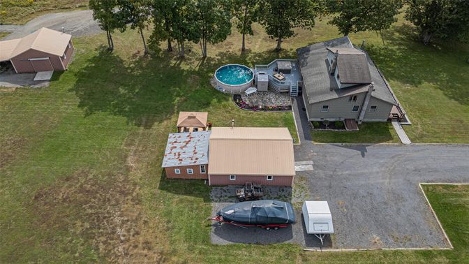 Exterior, Drone