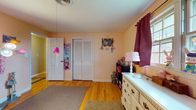 Interior, Pendant Lights, Wood Texture Flooring