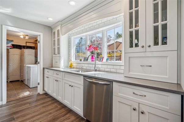Interior, Kitchen, Recessed Lighting, Washer, Wood Texture Flooring