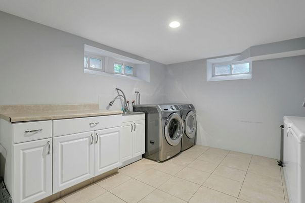 Interior, Recessed Lighting, Washer
