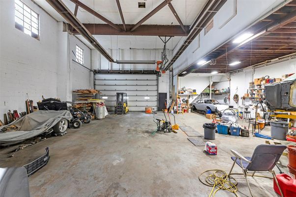 Garage, Interior