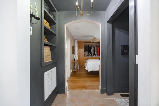 Interior, Pendant Lights, Wood Texture Flooring