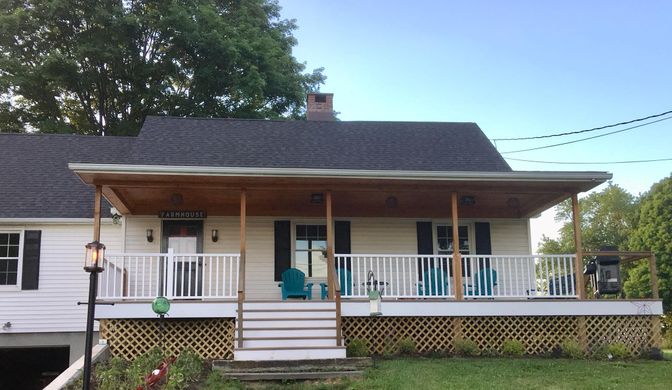 Exterior, Facade, American Foursquare