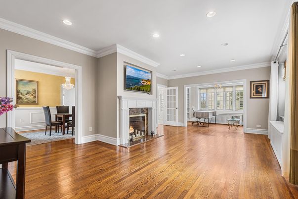Dining room, Fireplace, Interior, Pendant Lights, Recessed Lighting, Wood Texture Flooring