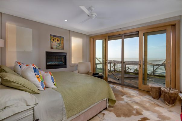 Bedroom, Fireplace, Interior, Recessed Lighting, Water