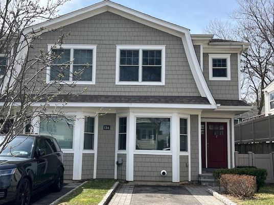 Exterior, Facade, American Craftsman