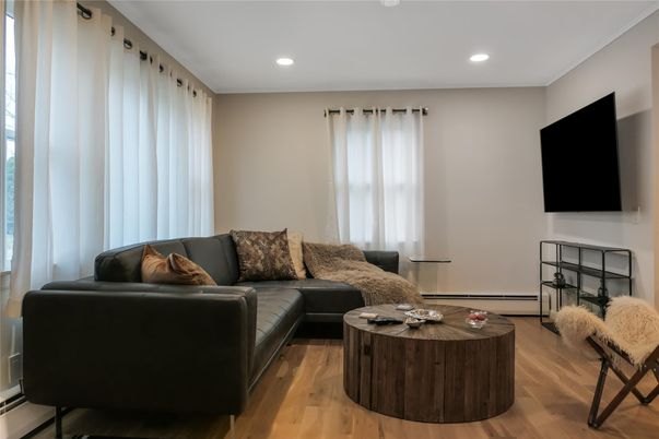 Interior, Living room, Recessed Lighting, Wood Texture Flooring