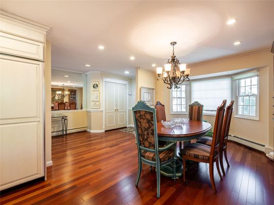 Chandelier, Dining room, Interior, Recessed Lighting, Wood Texture Flooring