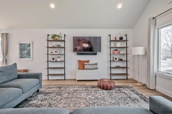 Interior, Living room, Recessed Lighting, Wood Texture Flooring