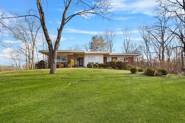 Backyard, Exterior, Facade, Brick Facade, Ranch