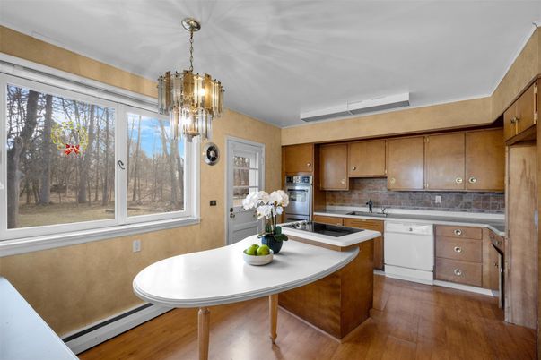 Chandelier, Interior, Kitchen, Stainless Steel Appliances, Wood Texture Flooring