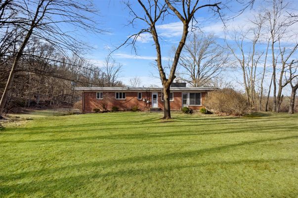 Backyard, Exterior, Facade, Brick Facade, Cape Cod
