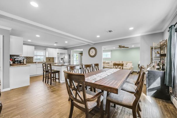 Dining room, Interior, Kitchen, Recessed Lighting, Wood Texture Flooring