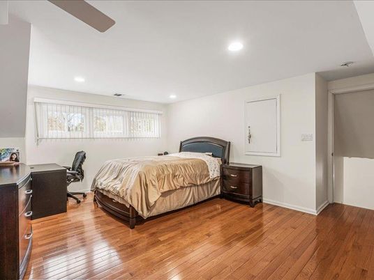 Bedroom, Home Office, Interior, Recessed Lighting, Wood Texture Flooring